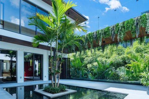 House in Miami Beach, Florida 6 bedrooms, 531.68 sq.m. № 2387222 - photo 7