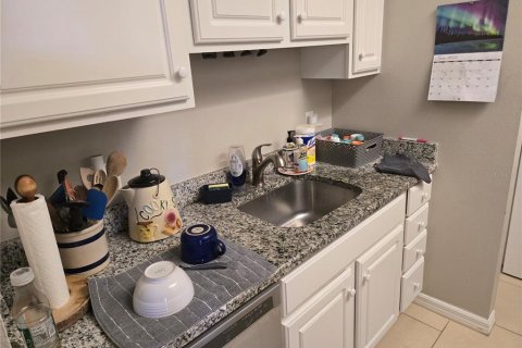 Condo in Venice, Florida, 2 bedrooms  № 1808656 - photo 14