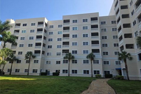 Condo in Venice, Florida, 2 bedrooms  № 1808656 - photo 1