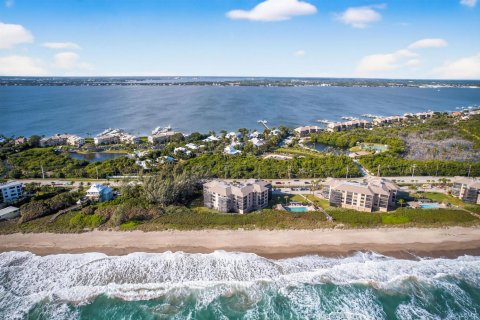 Copropriété à vendre à Stuart, Floride: 2 chambres, 137.03 m2 № 2192486 - photo 2
