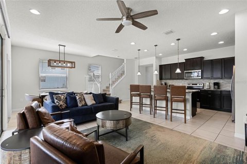 Townhouse in Kissimmee, Florida 5 bedrooms, 210.42 sq.m. № 1613190 - photo 8