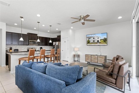 Townhouse in Kissimmee, Florida 5 bedrooms, 210.42 sq.m. № 1613190 - photo 7