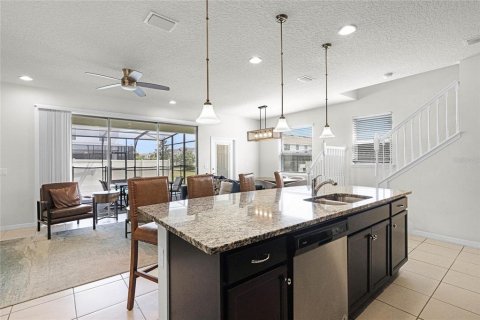 Townhouse in Kissimmee, Florida 5 bedrooms, 210.42 sq.m. № 1613190 - photo 13