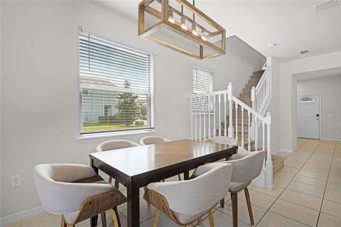 Townhouse in Kissimmee, Florida 5 bedrooms, 210.42 sq.m. № 1613190 - photo 5