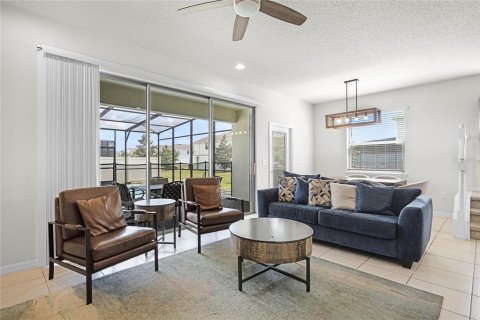 Townhouse in Kissimmee, Florida 5 bedrooms, 210.42 sq.m. № 1613190 - photo 9