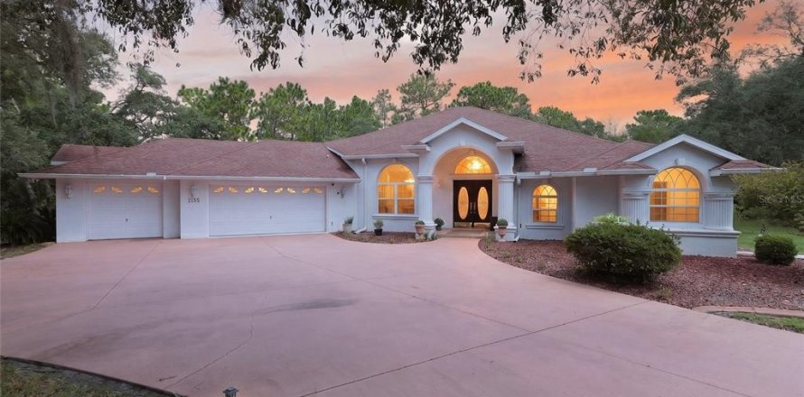 Casa en Beverly Hills, Florida 3 dormitorios, 257.8 m2 № 2204111