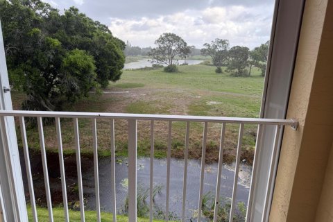 Apartment in Wellington, Florida 3 bedrooms, 103.4 sq.m. № 2176956 - photo 13
