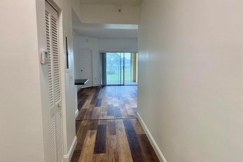 Apartment in Wellington, Florida 3 bedrooms, 103.4 sq.m. № 2176956 - photo 4
