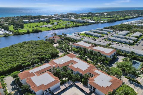 Copropriété à vendre à Boynton Beach, Floride: 2 chambres, 105.63 m2 № 2187606 - photo 13
