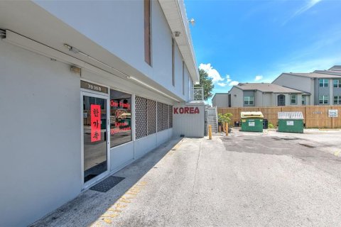 Commercial property in Tampa, Florida № 2226879 - photo 4