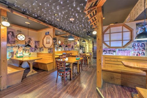 Commercial property in Tampa, Florida № 2226879 - photo 8