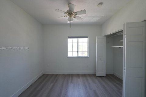 Casa en venta en Miami, Florida, 4 dormitorios № 2178705 - foto 16