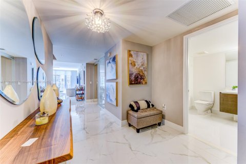 Copropriété à vendre à Sunny Isles Beach, Floride: 2 chambres, 143.16 m2 № 1937884 - photo 9