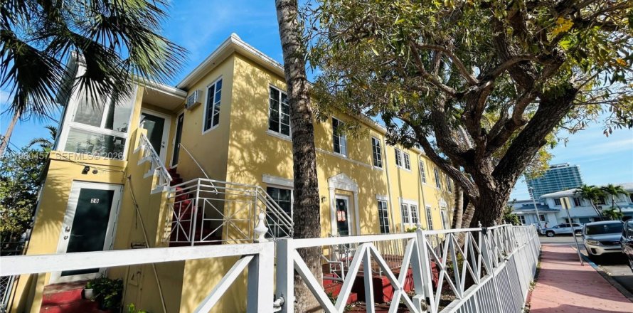 House in Miami Beach, Florida 1 bedroom № 2044021