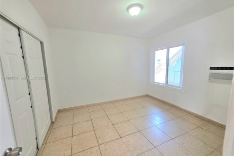 House in Miami Beach, Florida 1 bedroom № 2044021 - photo 17