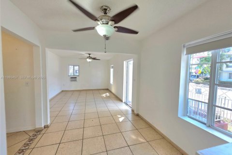 House in Miami Beach, Florida 1 bedroom № 2044021 - photo 9