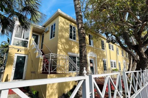House in Miami Beach, Florida 1 bedroom № 2044021 - photo 4