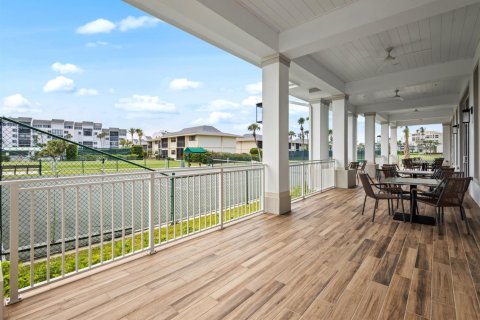 Condo in Fort Pierce, Florida, 1 bedroom  № 1210233 - photo 1