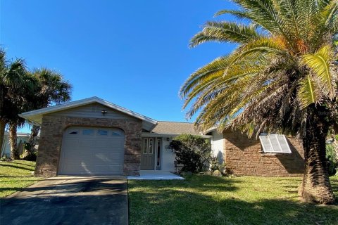 Casa en alquiler en New Smyrna Beach, Florida, 2 dormitorios, 108.6 m2 № 1414547 - foto 1