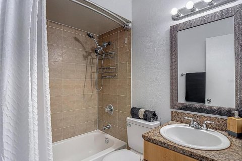 Condominio en alquiler en Land O' Lakes, Florida, 2 dormitorios, 74.32 m2 № 1909905 - foto 20