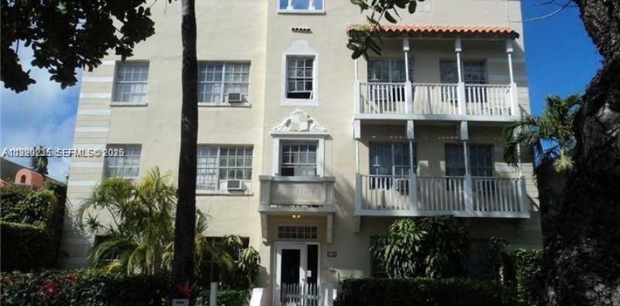 Condominio en Miami Beach, Florida, 1 dormitorio № 1987577