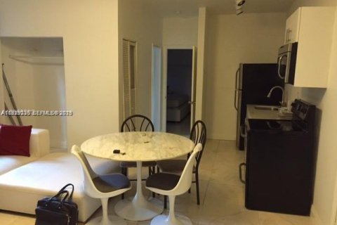 Condominio en venta en Miami Beach, Florida, 1 dormitorio, 46.45 m2 № 1987577 - foto 3