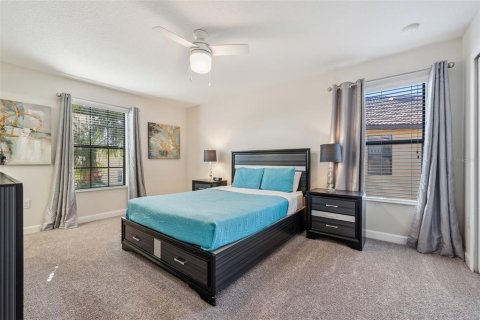 Casa en venta en Davenport, Florida, 6 dormitorios, 316.24 m2 № 1518500 - foto 30