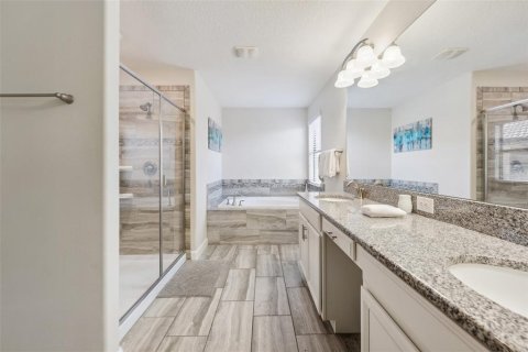 Casa en venta en Davenport, Florida, 6 dormitorios, 316.24 m2 № 1518500 - foto 29