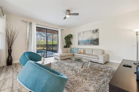 Casa en venta en Davenport, Florida, 6 dormitorios, 316.24 m2 № 1518500 - foto 14