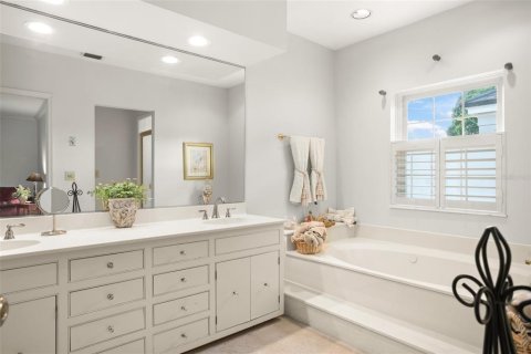 Condo in Orlando, Florida, 3 bedrooms  № 1569541 - photo 26