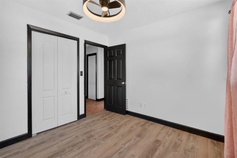 Villa ou maison à vendre à Edgewater, Floride: 4 chambres, 147.25 m2 № 2409873 - photo 18