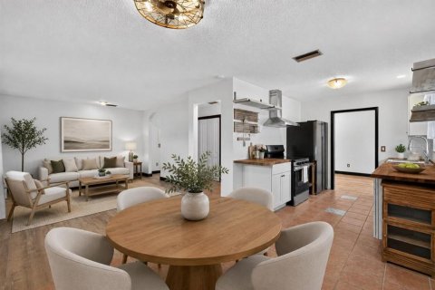 Villa ou maison à vendre à Edgewater, Floride: 4 chambres, 147.25 m2 № 2409873 - photo 7