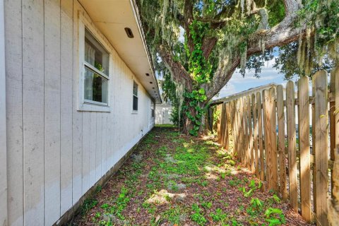 Villa ou maison à vendre à Edgewater, Floride: 4 chambres, 147.25 m2 № 2409873 - photo 23