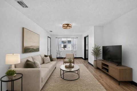 Villa ou maison à vendre à Edgewater, Floride: 4 chambres, 147.25 m2 № 2409873 - photo 5