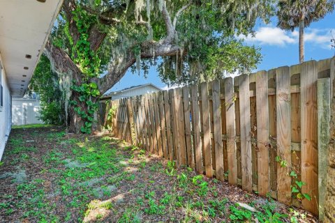Villa ou maison à vendre à Edgewater, Floride: 4 chambres, 147.25 m2 № 2409873 - photo 24