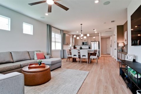 House in Parrish, Florida 2 bedrooms, 145.21 sq.m. № 2393495 - photo 3
