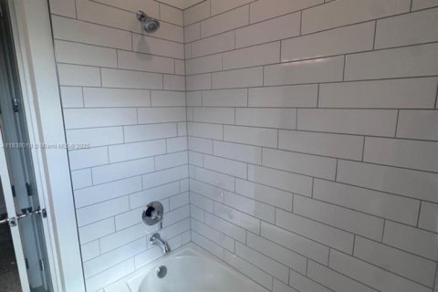 Townhouse in Plantation, Florida 3 bedrooms, 153.38 sq.m. № 1823759 - photo 28