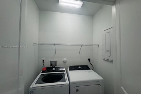 Townhouse in Plantation, Florida 3 bedrooms, 153.38 sq.m. № 1823759 - photo 24