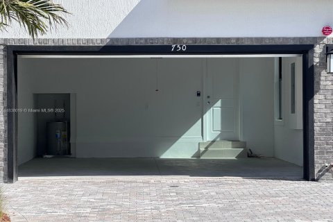 Townhouse in Plantation, Florida 3 bedrooms, 153.38 sq.m. № 1823759 - photo 13