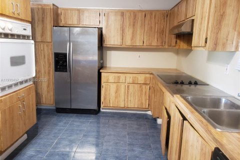 Снять в аренду кондоминиум в Майами, Флорида 2 спальни, 132.66м2, № 1989579 - фото 4