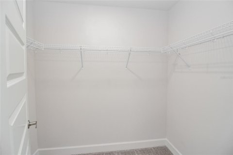 House in Auburndale, Florida 4 bedrooms, 204.38 sq.m. № 1913088 - photo 21