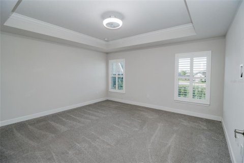 House in Auburndale, Florida 4 bedrooms, 204.38 sq.m. № 1913088 - photo 15