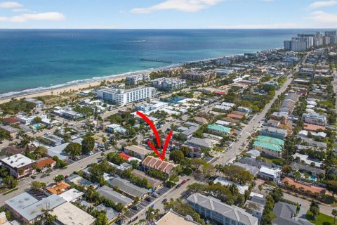 House in Lauderdale-by-the-Sea, Florida 5 bedrooms, 285.02 sq.m. № 2390069 - photo 17
