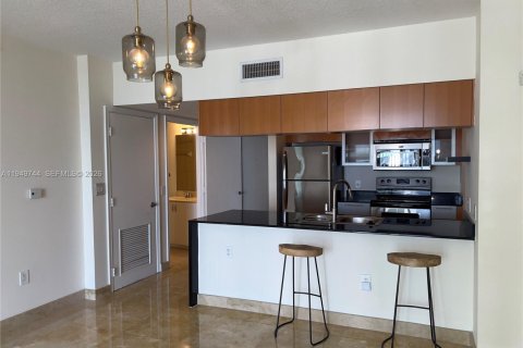 Кондоминиум с 1 спальней в Майами, Флорида № 2005530