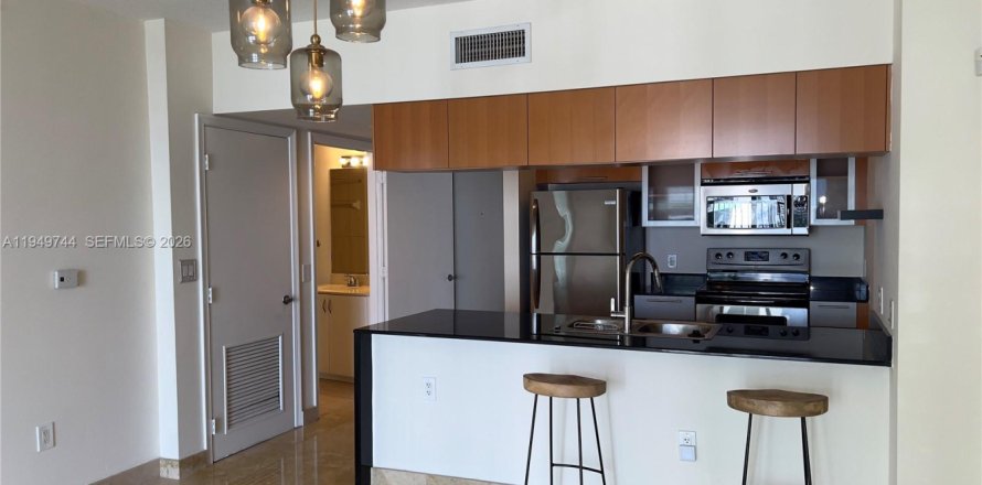 Кондоминиум с 1 спальней в Майами, Флорида № 2005530