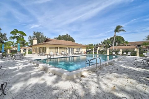 Copropriété à vendre à Sarasota, Floride: 2 chambres, 115.94 m2 № 2093558 - photo 28