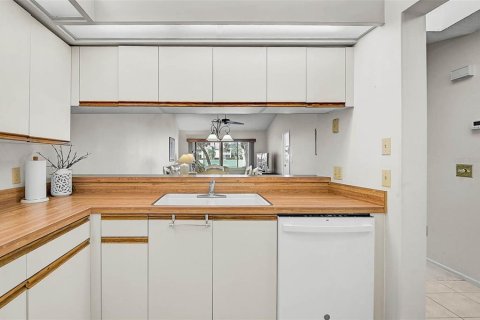 Copropriété à vendre à Sarasota, Floride: 2 chambres, 115.94 m2 № 2093558 - photo 6