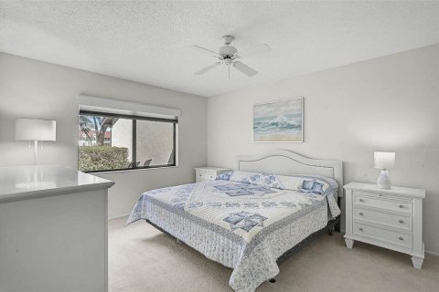 Copropriété à vendre à Sarasota, Floride: 2 chambres, 115.94 m2 № 2093558 - photo 14