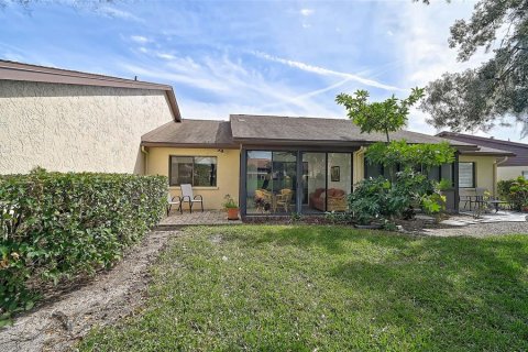 Copropriété à vendre à Sarasota, Floride: 2 chambres, 115.94 m2 № 2093558 - photo 24