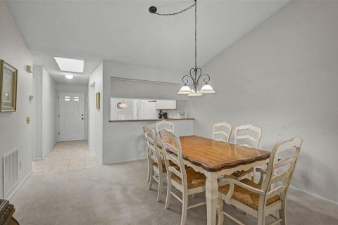 Copropriété à vendre à Sarasota, Floride: 2 chambres, 115.94 m2 № 2093558 - photo 9